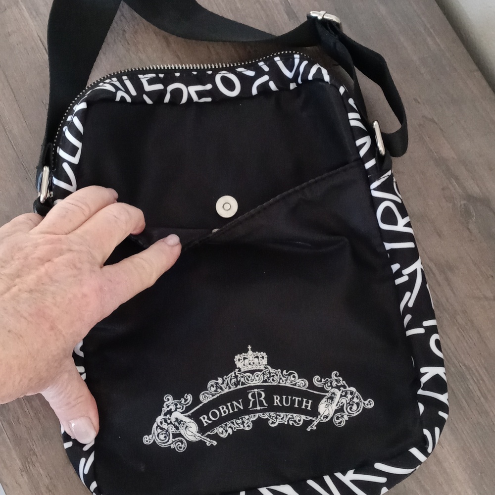 Robin Ruth Crossbody Bag - Picture 6 of 13